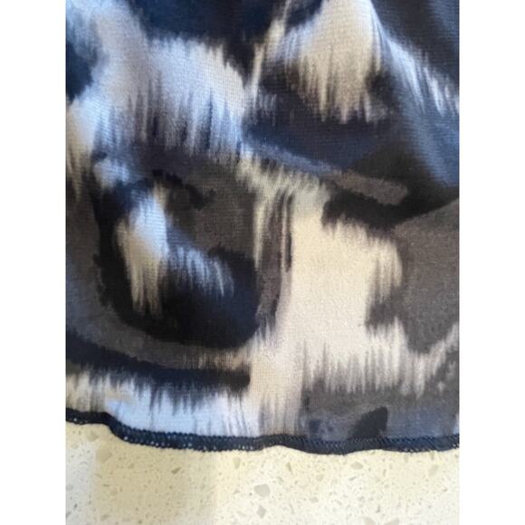 Lane Bryant black grey abstract embellished square neck short sleeve top - Picture 10 of 11